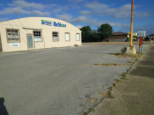 Used Appliance Store «Habitat ReStore Fort Walton Beach», reviews and photos, 39 Eglin Pkwy S, Fort Walton Beach, FL 32548, USA