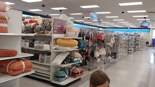 Clothing Store «Ross Dress for Less», reviews and photos, 20618 I-45, Spring, TX 77373, USA