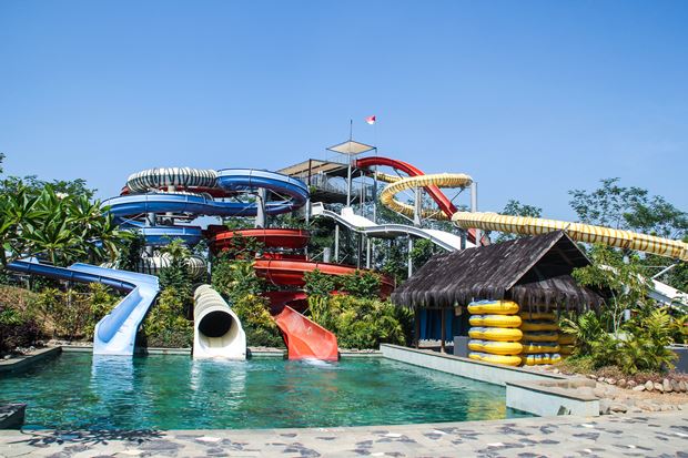 Taman Rekreasi Air di Kota Makassar: Menikmati Petualangan Bugis Waterpark, Keindahan Danau Balang Tonjong, dan Pesona Danau Panjang Tanjung Bunga