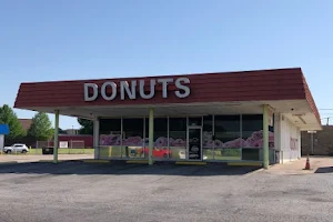 Donut Plaza image