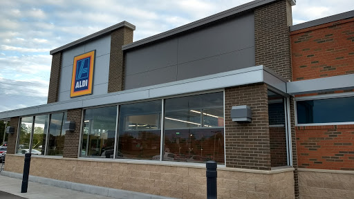 Supermarket «ALDI», reviews and photos, 2155 Haggerty Rd, Commerce Charter Twp, MI 48390, USA