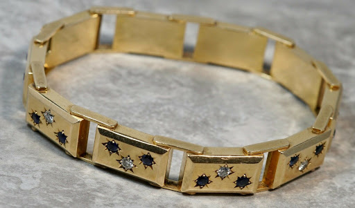 Coin Dealer «Collectors Coins & Jewelry», reviews and photos, 393 Sunrise Hwy C, Lynbrook, NY 11563, USA