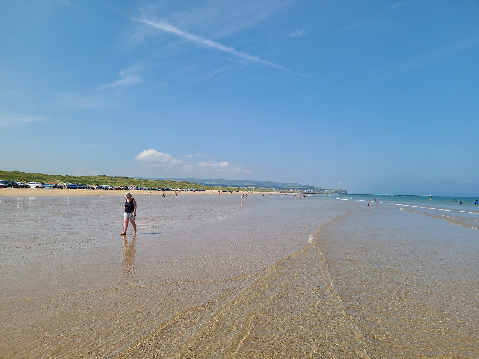 Photo de Portstewart Beach avec rivage droit, long