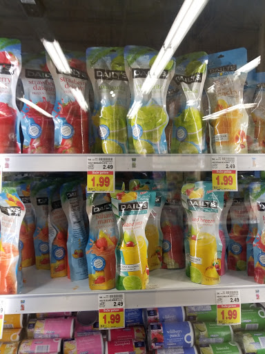 Grocery Store «Kroger», reviews and photos, 21555 21 Mile Rd, Macomb, MI 48044, USA