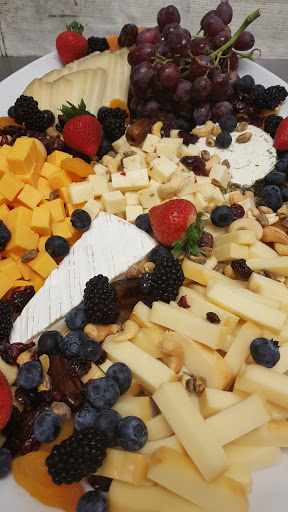 Caterer «Chow», reviews and photos, 116 W Park Ave, Elmhurst, IL 60126, USA