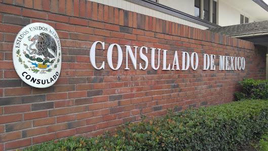Consulado de Mexico 2100 E 4th St, Santa Ana, CA 92705