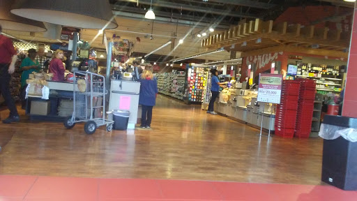 Grocery Store «Strack & Van Til Food Market», reviews and photos, 9632 Cline Ave, Highland, IN 46322, USA