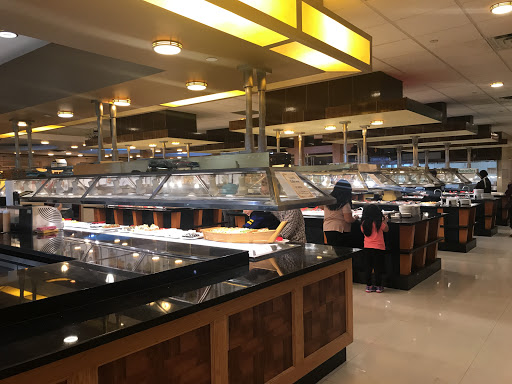 Shopping Mall «Signal Hills Shopping Center», reviews and photos, 1225 S Robert St, West St Paul, MN 55118, USA