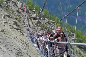 Europaweg Zermatt-Grächen und Charles Kuonen Hängebrücke image