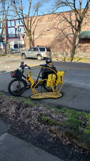 Grocery Store «Kiva Grocery Store», reviews and photos, 125 W 11th Ave, Eugene, OR 97401, USA