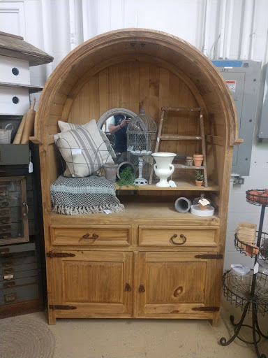 Antique Furniture Store «Mill 77 Trading Company», reviews and photos, 49 Macy St, Amesbury, MA 01913, USA