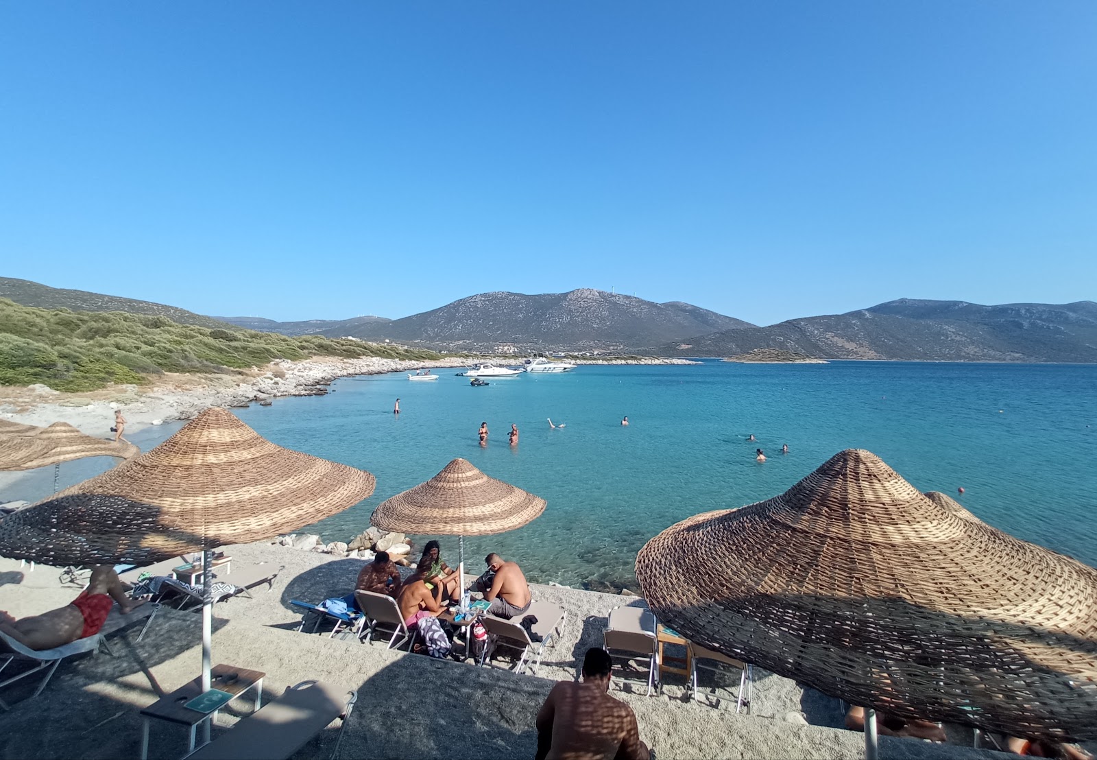 Foto von Galazia Limni Beach mit sehr sauber Sauberkeitsgrad