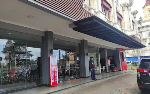 KFC Taman Topi Square image