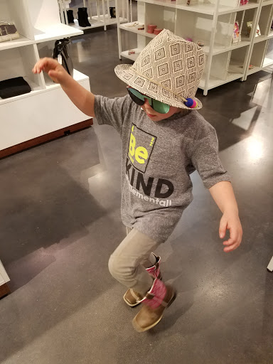 Fashion Accessories Store «Charming Charlie», reviews and photos, 9784 W Northern Ave, Peoria, AZ 85345, USA