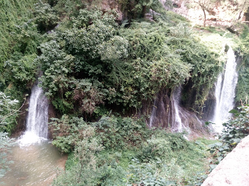 Vista su Cascate dell'Aniene di Villa Gregoriana