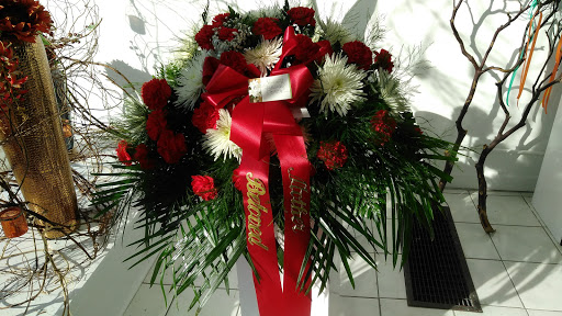 Florist «Plump Chicago Flower Shop», reviews and photos, 411 E Oakwood Blvd, Chicago, IL 60653, USA