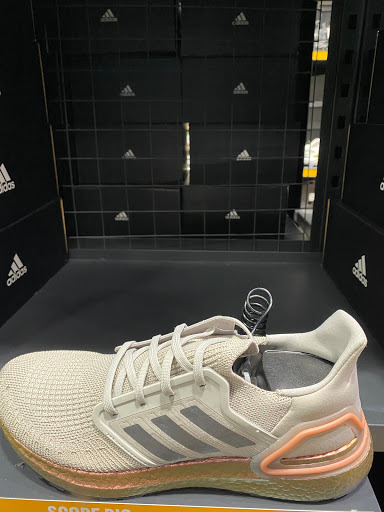 Sporting Goods Store «adidas Outlet Store Woodburn», reviews and photos, 1001 N Arney Rd Ste 400, Woodburn, OR 97071, USA