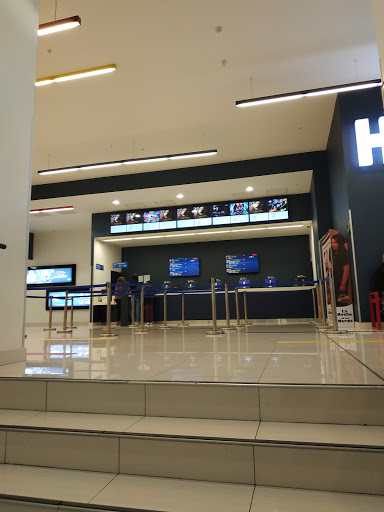 Cine Hoyts espacio urbano