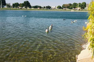 Aspire Lake Bridge image