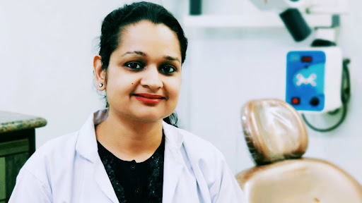 Smile Forever Dental Care : Dr Shikha Kapoor : (Dental Implants/RCT(Root Canal)/Caps/Braces/Teeth Whitening :Best Dentist in North Delhi
