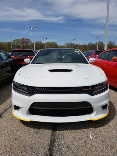 Car Dealer «Elmwood Chrysler Dodge Jeep Ram», reviews and photos, 625 Taunton Ave, East Providence, RI 02914, USA