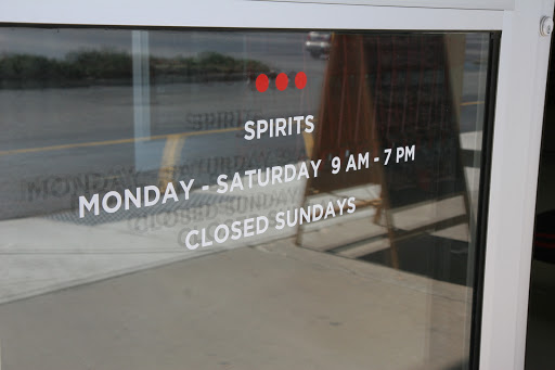 Liquor Store «Bottles Beverage Superstore», reviews and photos, 610 Coleman Blvd, Mt Pleasant, SC 29464, USA