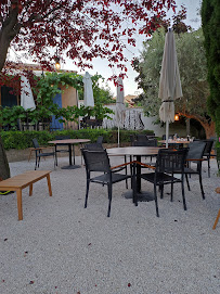 Atmosphère du Restaurant de spécialités provençales La Quinta Table Provençale - Restaurant Allauch - n°7