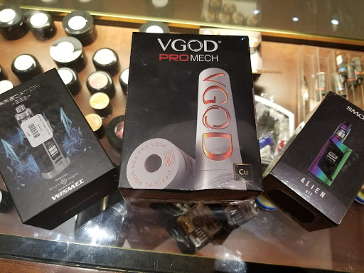 Tobacco Shop «The Smokers Edge Smoke and Vape Shop», reviews and photos, 19756 N John Wayne Pkwy #114, Maricopa, AZ 85138, USA