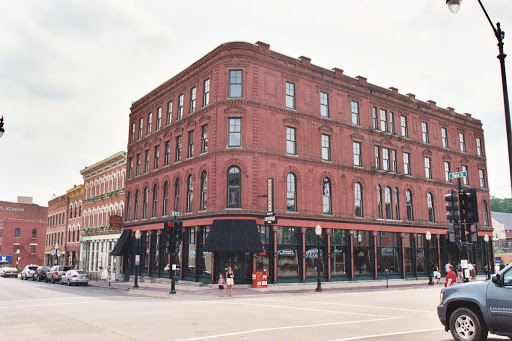 Bar «Hub On Main», reviews and photos, 253 Main St, Dubuque, IA 52001, USA