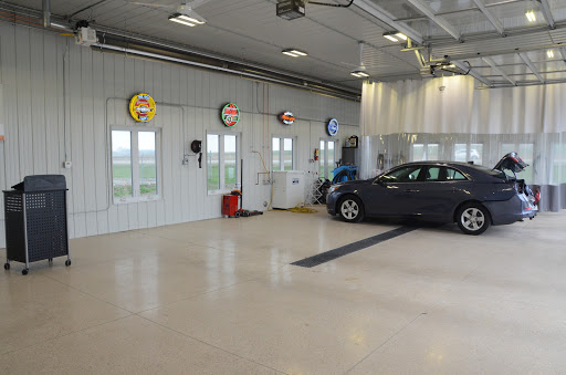 Auto Body Shop «Waln Repair & Collision Center», reviews and photos, 21 Williams Blvd, Fairfax, IA 52228, USA