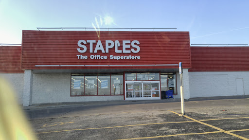 Office Supply Store «Staples», reviews and photos, 2431 Wiley Blvd SW, Cedar Rapids, IA 52404, USA