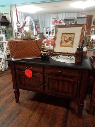 Antique Store «Rancho Coop», reviews and photos, 5685 Main St, Oakley, CA 94561, USA