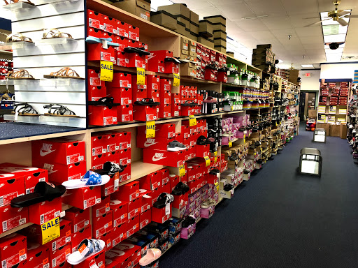 Shoe Store «Shoe Show», reviews and photos, 2739 Beaver Run Blvd, Surfside Beach, SC 29575, USA
