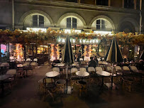 Atmosphère du Restaurant Le Paris London - n°8