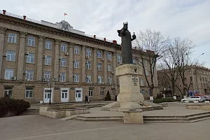 Monumentul lui Ștefan cel Mare și Sfânt image