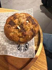 Muffin du Restaurant servant le petit-déjeuner Starbucks à Paris - n°2