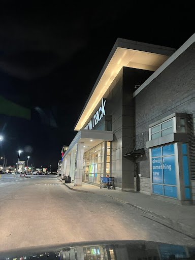 Department Store «Nordstrom Rack Rivers Edge Shopping Center», reviews and photos, 4036 E 82nd St, Indianapolis, IN 46250, USA