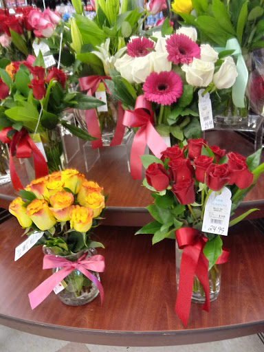 Shopping Mall «Bond Shopping Center», reviews and photos, 1891 S State Rd, Upper Darby, PA 19082, USA