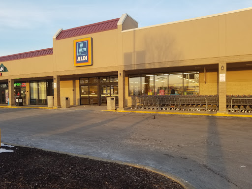 Supermarket «ALDI», reviews and photos, 7905 Golf Rd, Morton Grove, IL 60053, USA