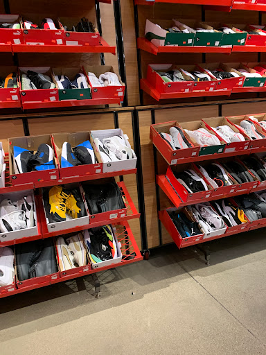 Shoe Store «PUMA», reviews and photos, 341 Artisan Way, Somerville, MA 02145, USA