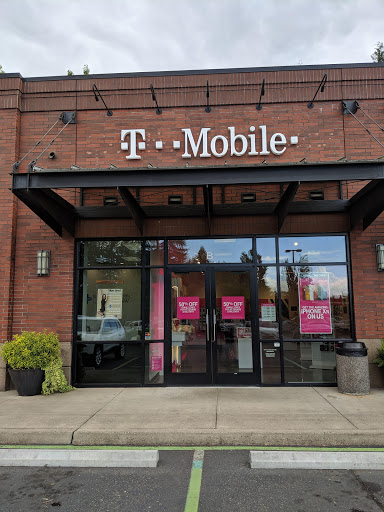 Cell Phone Store «T-Mobile», reviews and photos, 9 Centerpointe Dr, Lake Oswego, OR 97035, USA