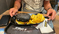 Hamburger du Restaurant de hamburgers Black & White Burger Vichy - n°15