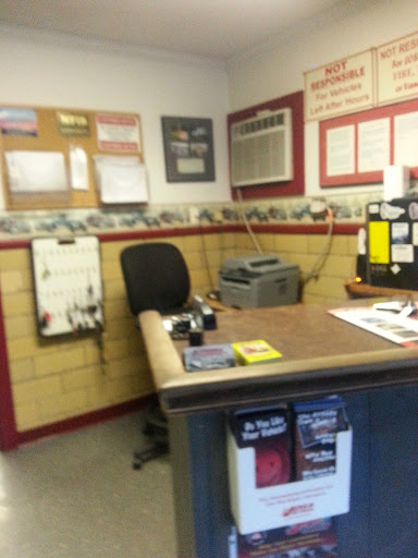 Auto Repair Shop «Lindsey Automotive», reviews and photos, 1343 Old Louisville Rd, Bowling Green, KY 42101, USA