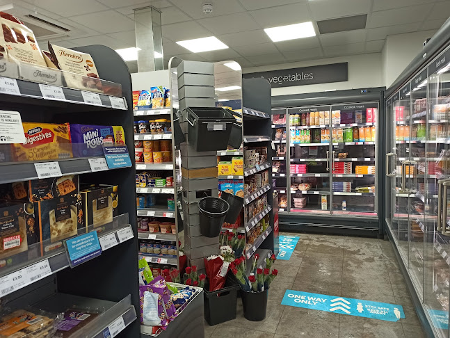 Reviews of Scotmid Coop East Calder 2 in Livingston - Supermarket