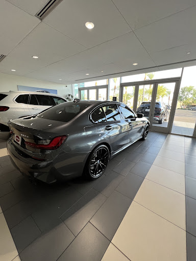 BMW Dealer «Chapman BMW On Camelback», reviews and photos, 830 E Camelback Rd, Phoenix, AZ 85014, USA