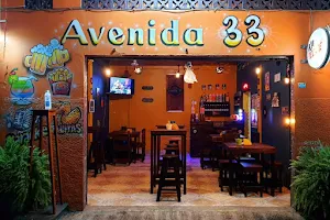 Avenida 33 (Wings and Drinks) image