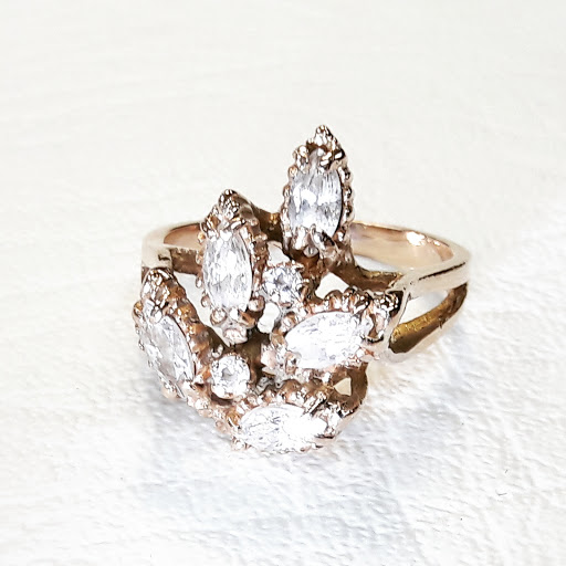 Pawn Shop «Parkway Jewelry and Loan Pawn Shop», reviews and photos, 4006 W Plano Pkwy, Plano, TX 75093, USA