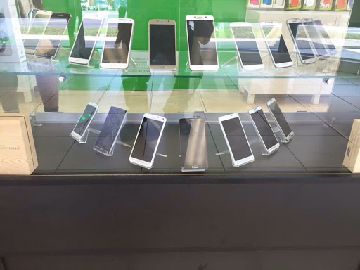 Electronics Repair Shop «Cell Fix Inc», reviews and photos, 8601 N Florida Ave, Tampa, FL 33604, USA