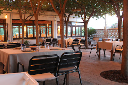 Nou Gras Restaurant - Carrer Cal Gras, 4, 08348 Cabrils, Barcelona, Spain