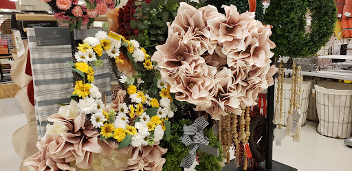 Department Store «T.J. Maxx», reviews and photos, 4651 2nd St, Davis, CA 95618, USA